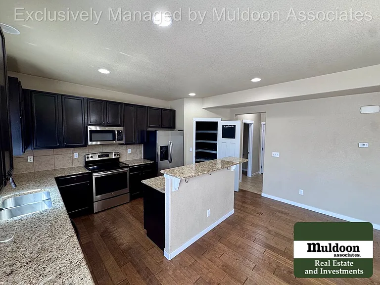 7696 Bonterra Ln — Photo 8