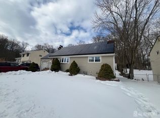 7 Sparta Ct, South Amboy, NJ 08879