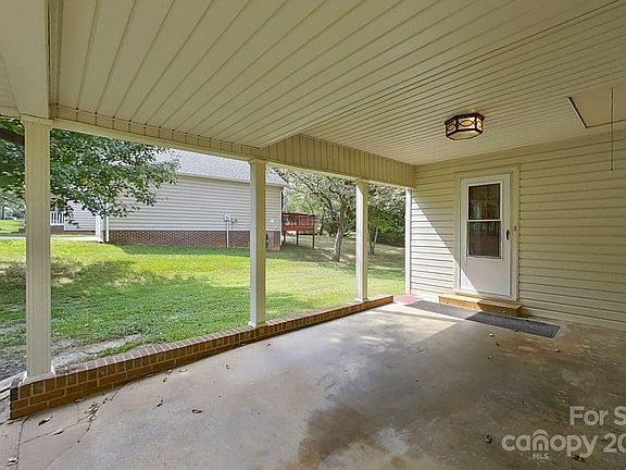 3rd image of 309 S Toria Dr