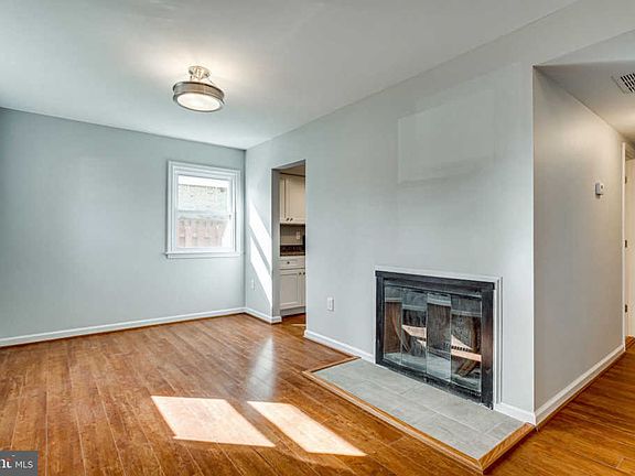 5th image of 2534 Sedgewick Pl