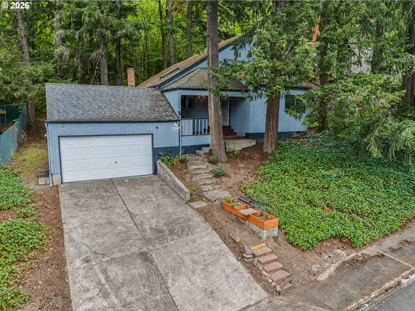 1065 NE Hill Way, Estacada, OR 97023