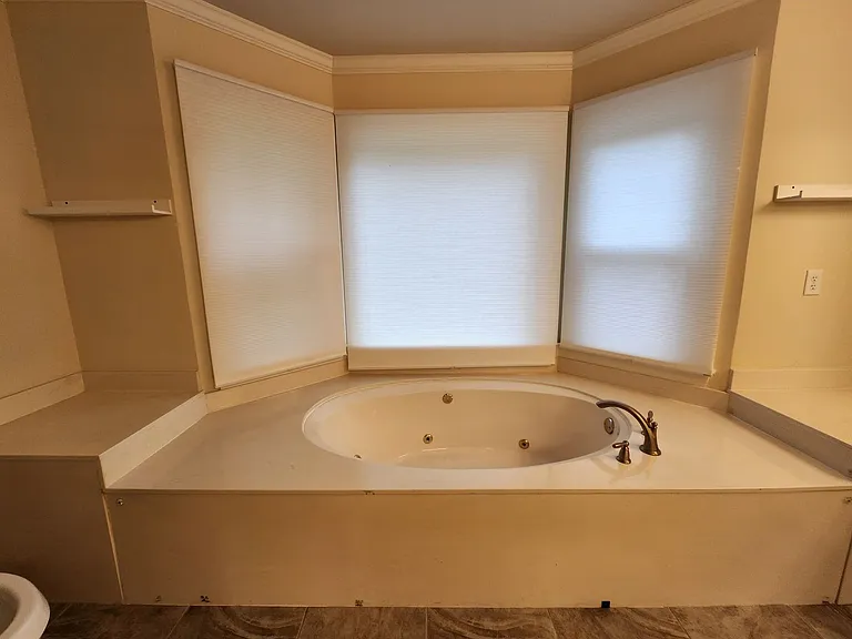 270 S Shore Dr — Photo 36