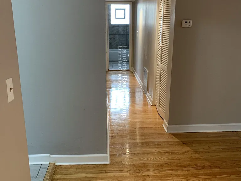 4924 Mulford St #3E — Photo 6