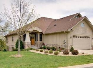 9397 Libby Ln, Eden Prairie, MN 55347