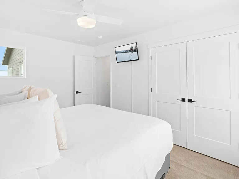 Bedroom 2 with 1 King Bed (top floor)