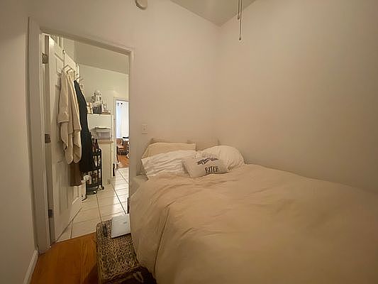 5th image of 430 E 9th St #2