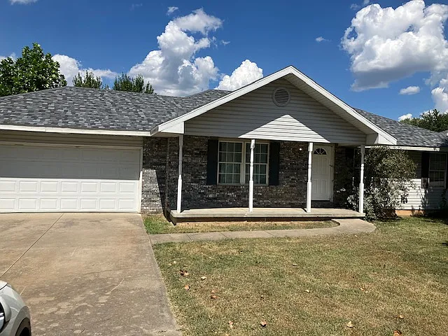 1791 W Farm Road 102