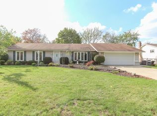 15364 Pinewood Dr, Strongsville, OH