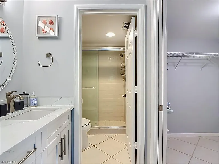 3685 Amberly Cir #D203 — Photo 24