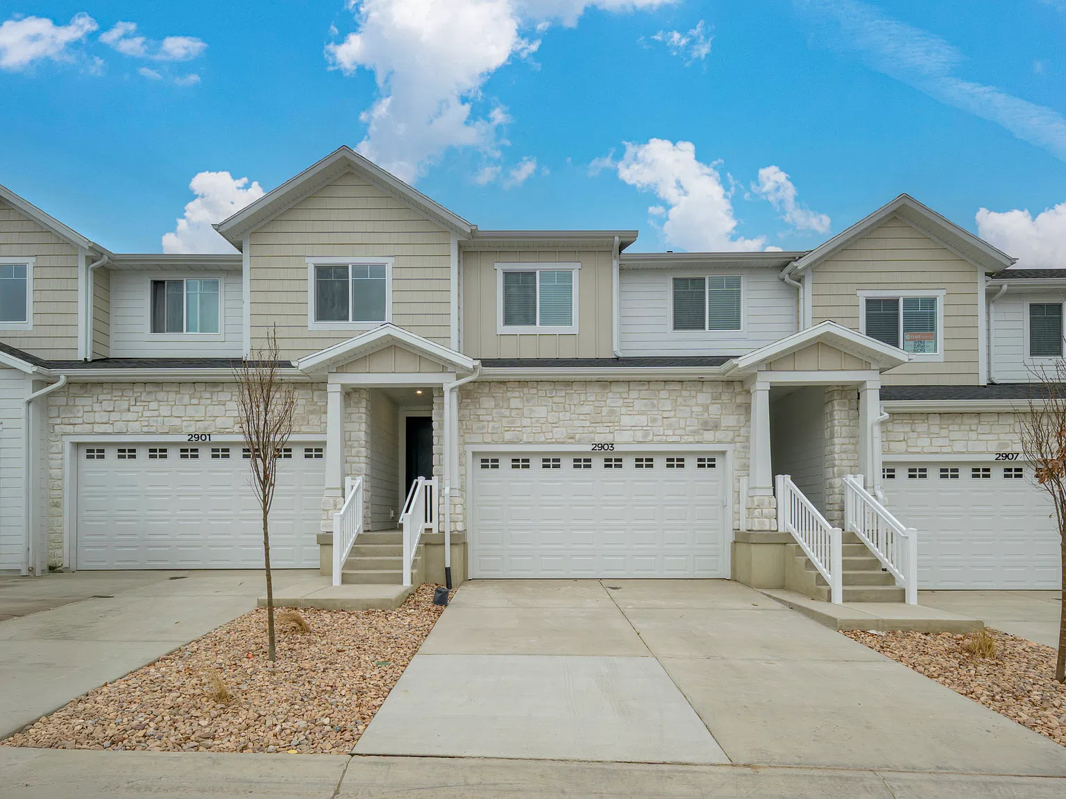 3 bed, 2280 sqft, $1,995 — Photo 1