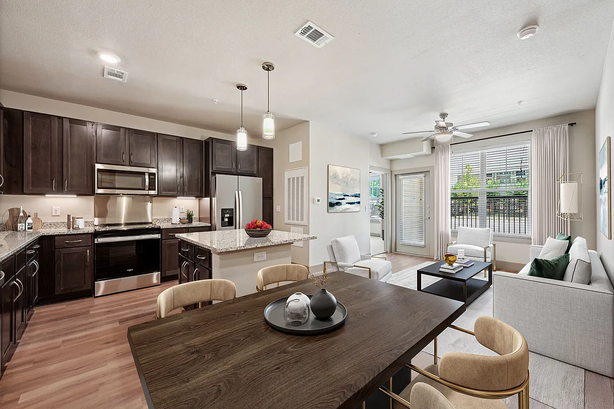 Building Photo - Cole Creek Estates
