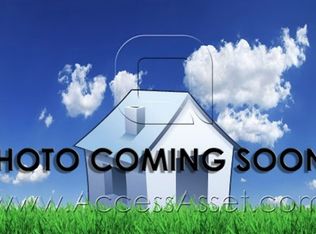Charming 3 Bed/2 Bath Duplex with Private Yard In the Heart of Hemet!, Hemet, CA 92543