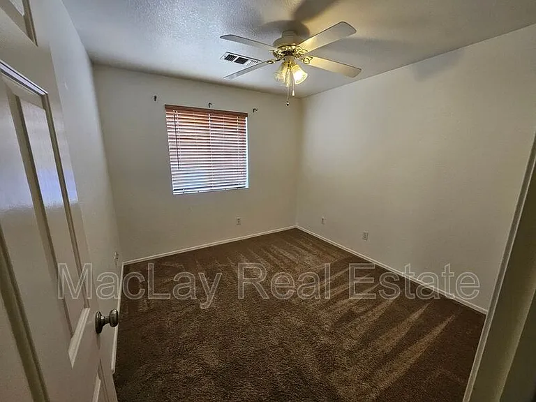 2193 E Brooks St — Photo 15