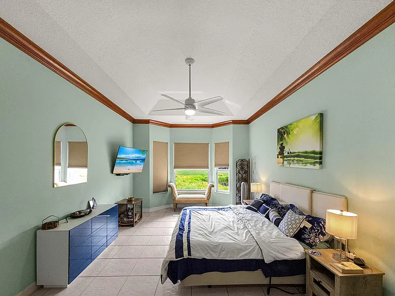5058 Glenville Dr — Photo 16