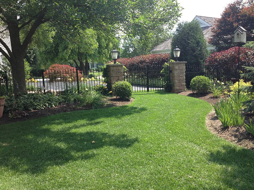 2nd image of 336 Saint Andrews Ln