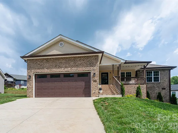 1208 Spring Time Ct, Lenoir, NC 28645