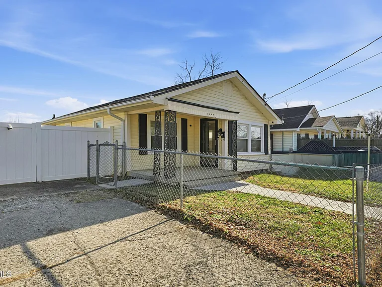 1217 Kentucky Ave — Photo 2