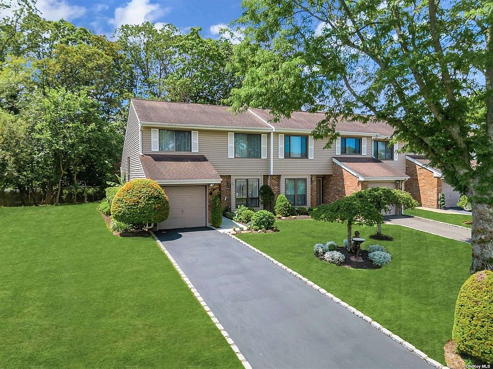 112 Hidden Ponds Circle UNIT 112, Smithtown, NY 11787 Zillow