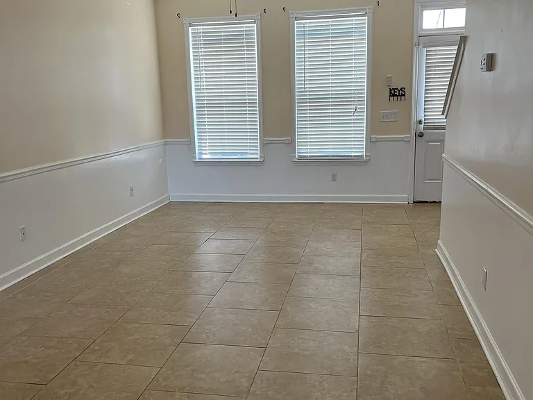 819 Terrell Dr — Photo 19