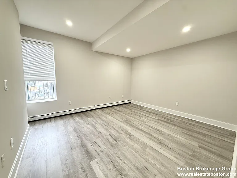 15 Ruggles St #4 — Photo 3