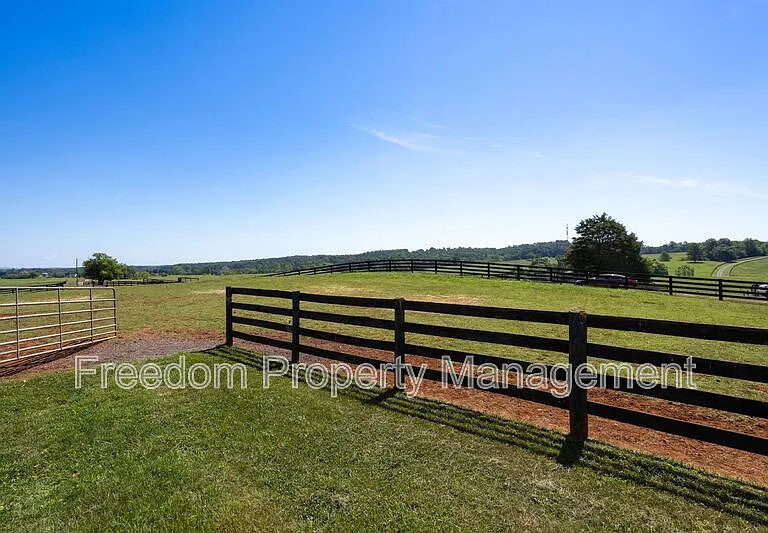 12203 Mystic Hill Ln — Photo 43
