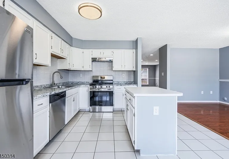 9 Balboa Ln — Photo 8