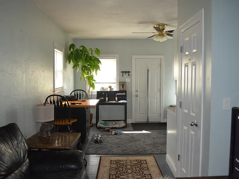 14 Hartford Ave E — Photo 6