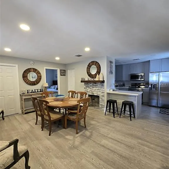 244 Lexington Dr — Photo 9