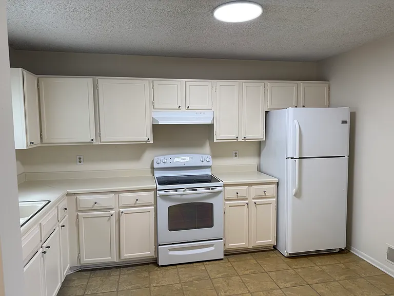 9618 Utica Rd — Photo 6