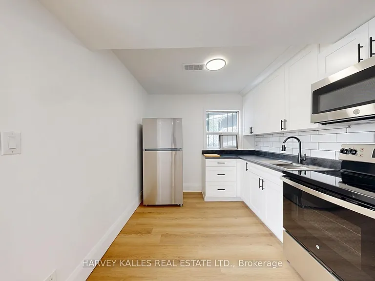 1252 Davenport Rd #1 — Photo 8