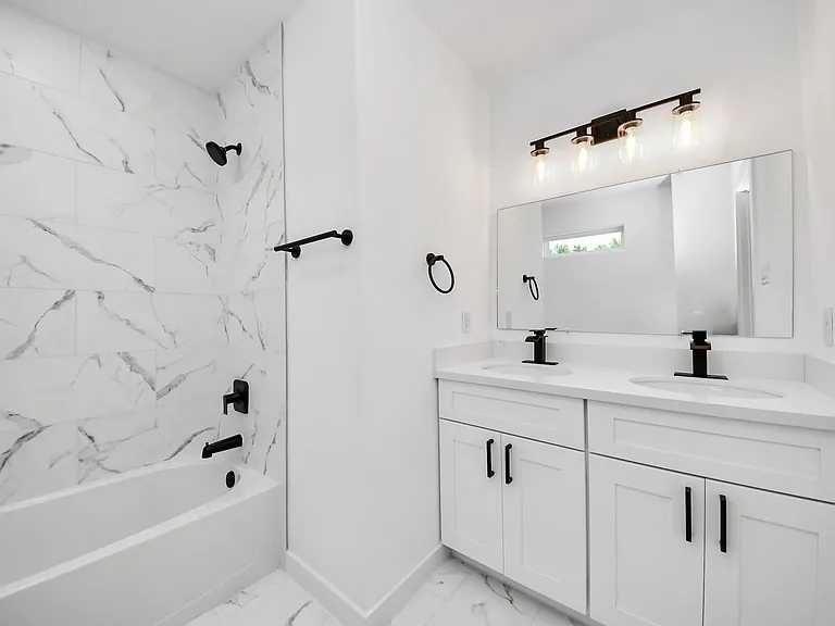 8021 Birmingham St #B — Photo 26
