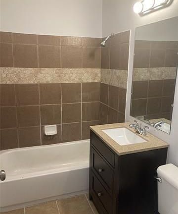 5th image of 2326 Desire St