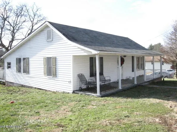 955 Church St, Christiansburg, VA 24073