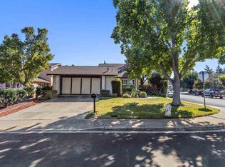 990 Village Oaks Dr, Martinez, CA 94553