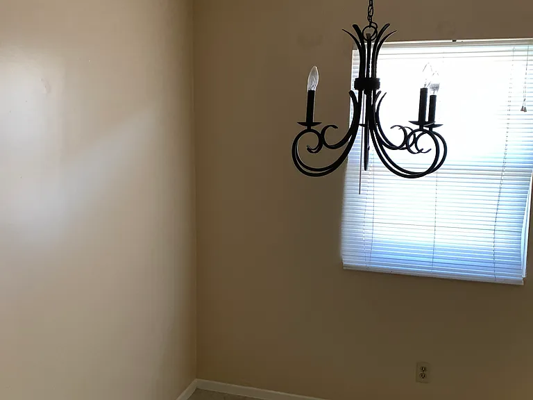 1745 Orizaba Ave #B — Photo 28