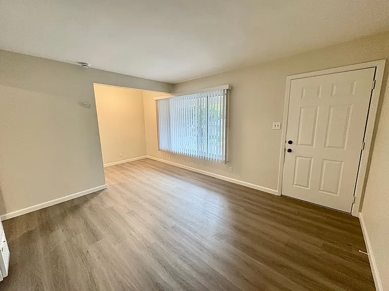 1001 Madera Ave — Photo 2