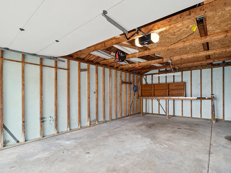 2480 Collegewood St — Photo 29
