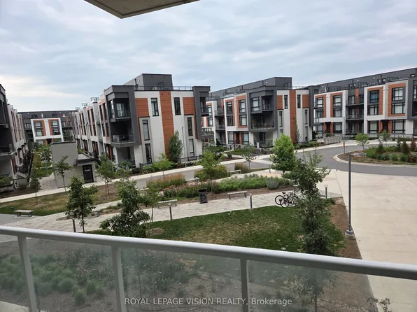 6 David Eyer Rd #217, Richmond Hill, ON L4S 0N5