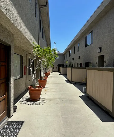 434 E Elmwood Ave #209 — Photo 6
