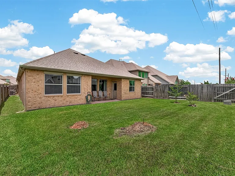 24015 Purple Clover Ln — Photo 35