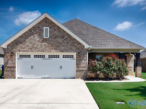 2nd image of 104 Goldfinch Dr