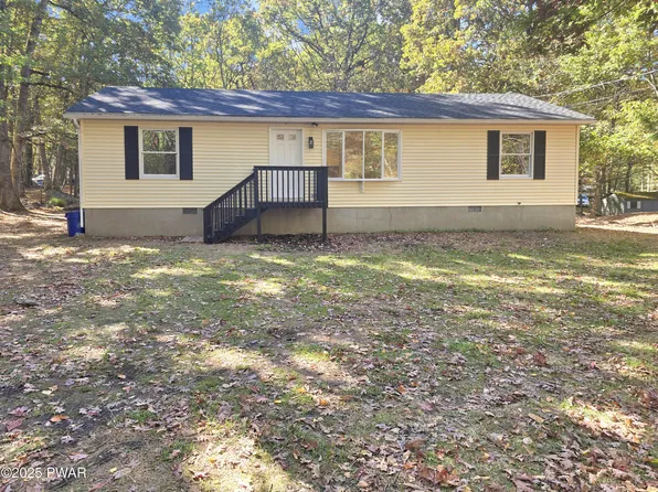 256 Wild Acres Dr, Dingmans Ferry, PA 18328