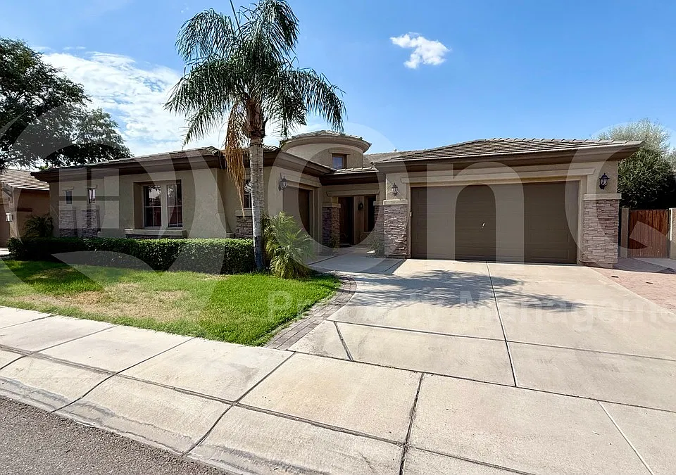 3396 E Raven Dr