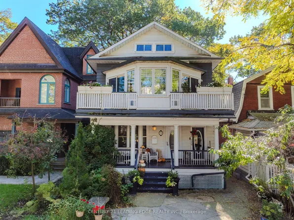 9 Balmy Ave, Toronto, ON M4E 1C7