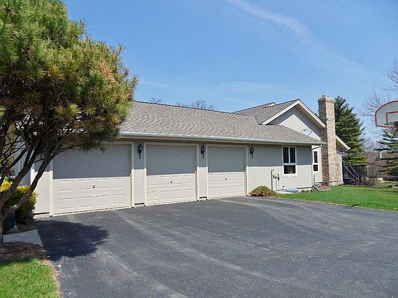 4th image of 5N509 Hazelwood Ct