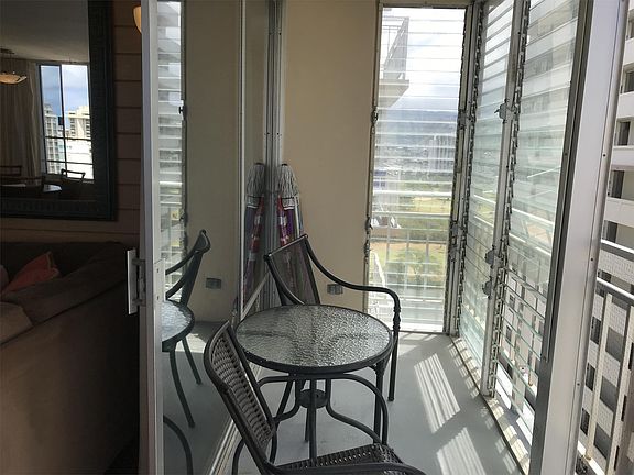 Lanai off living room