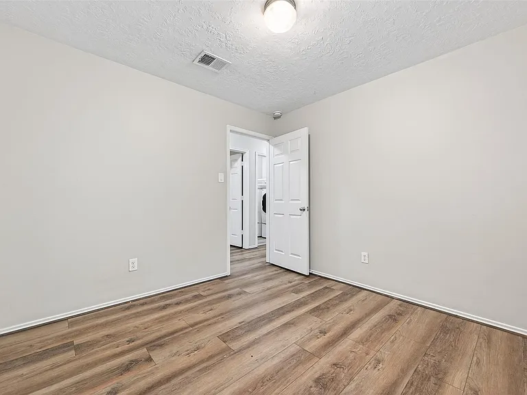 18499 Sunrise Pines Dr — Photo 24