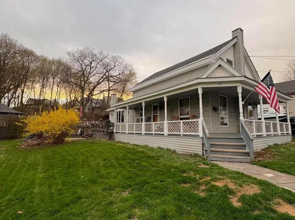 10 Prospect Avenue, Moriah, NY 12974