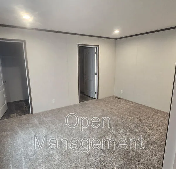 511 E 1st St #72 — Photo 13