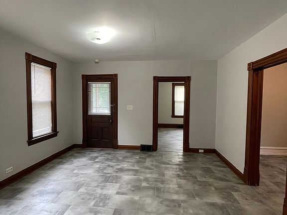 4th image of 1312 Quarry Ave NW #1